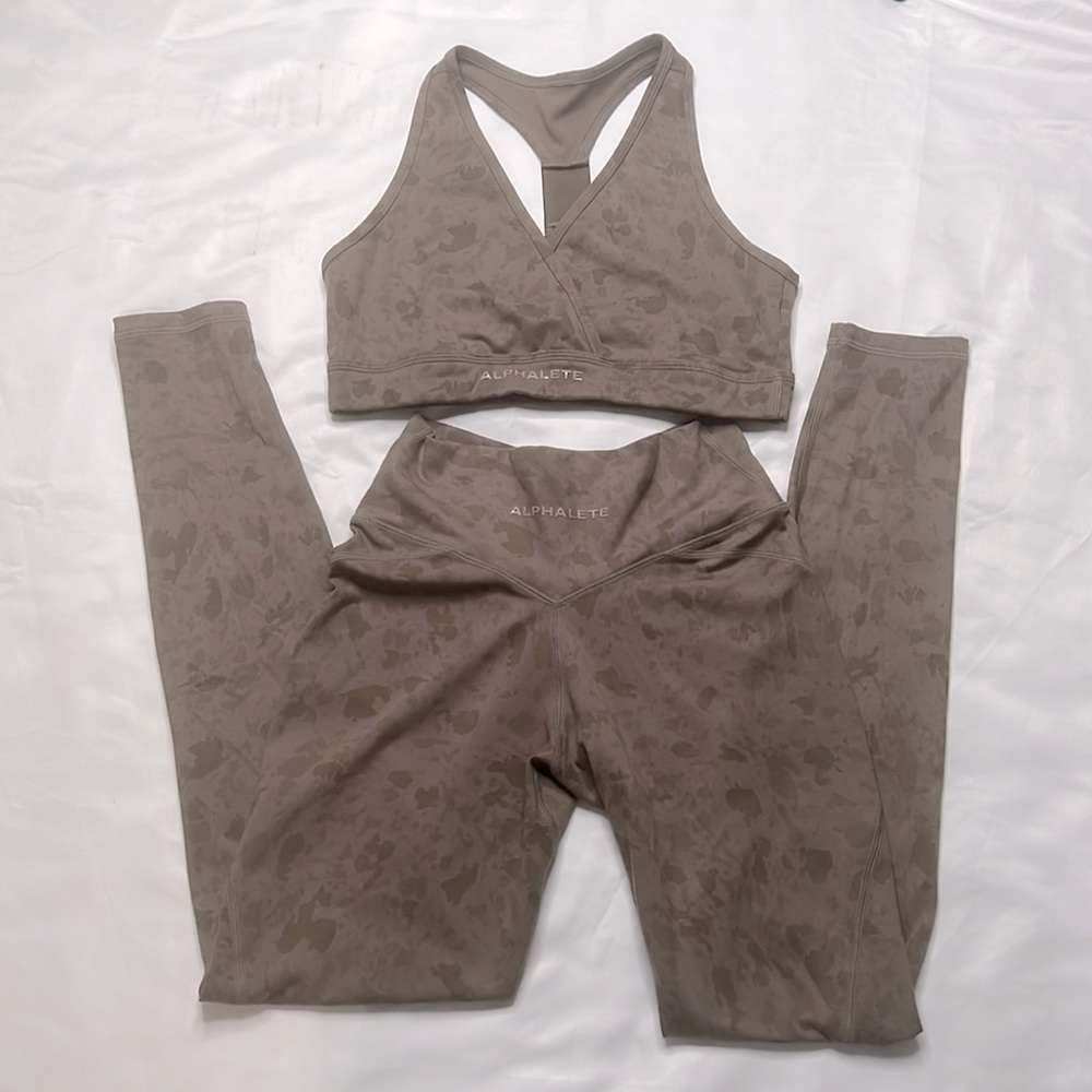 SOLD Alphalete surface power set